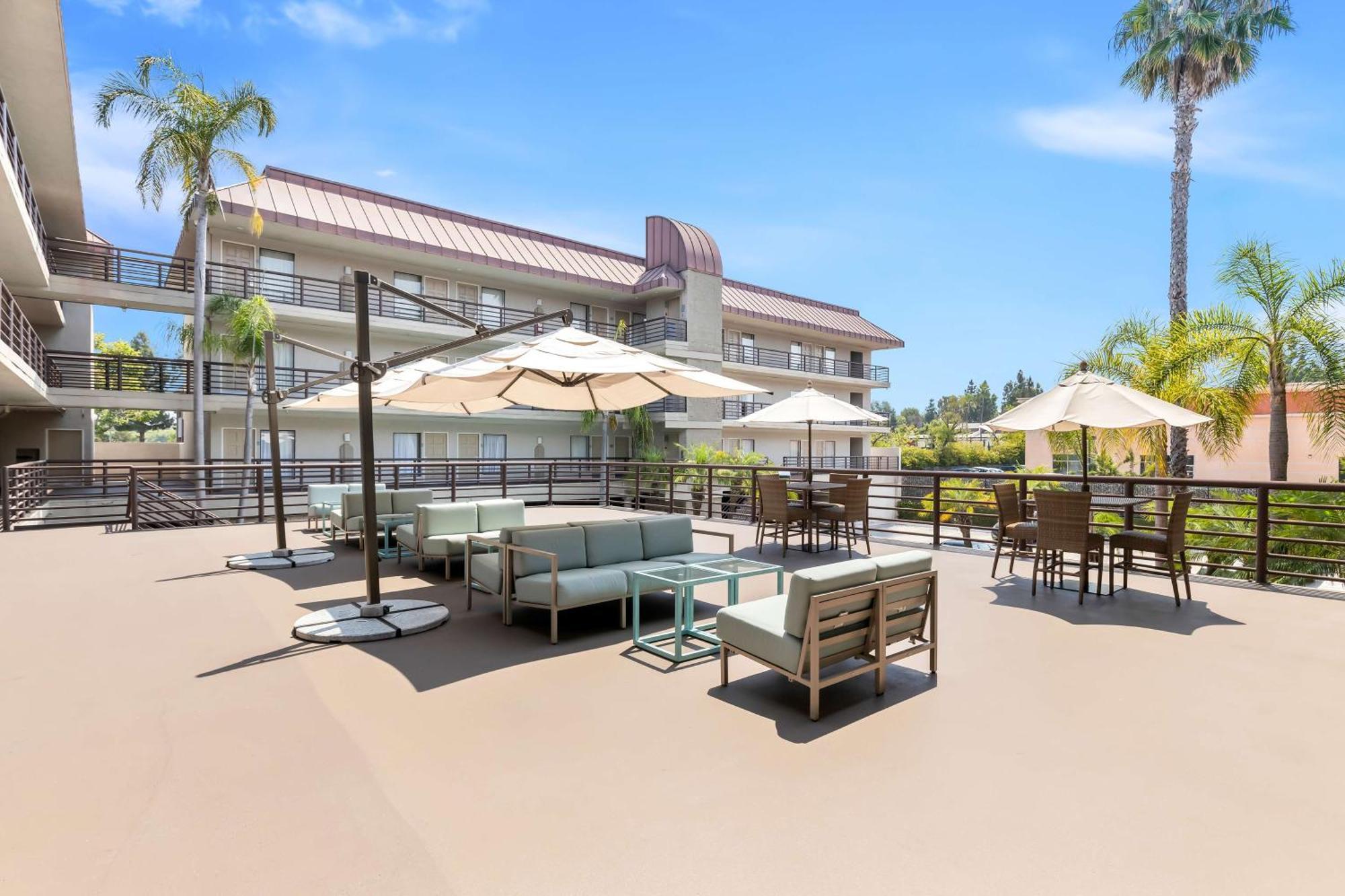 Best Western Plus Irvine Spectrum Hotel Lake Forest Bagian luar foto
