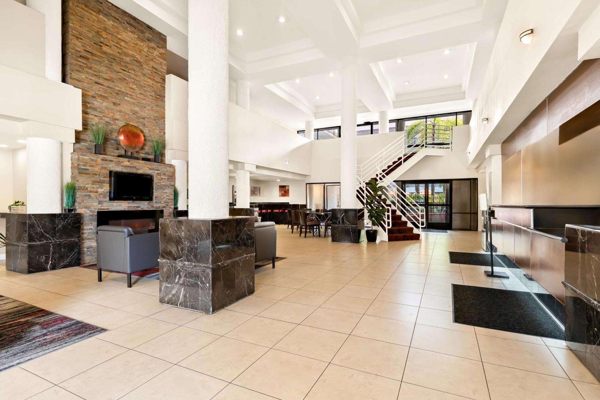 Best Western Plus Irvine Spectrum Hotel Lake Forest Bagian luar foto